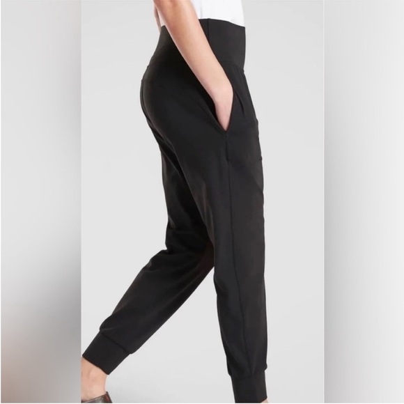 Athleta Salutation Cargo Jogger Black small - Picture 2 of 16